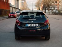 begagnad Peugeot 208 5-dörrar 1.2 VTi Automatväxlad