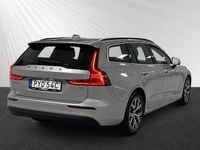 Begagnad Volvo V60 Core 165 HK (121 kW) 2022 Silver Kombi