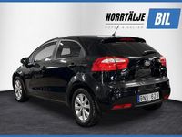 Begagnad Kia Rio 90 HK (66 kW) 2012 Svart Halvkombi