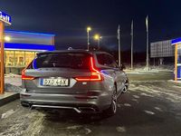 Begagnad Volvo V60 R-Design 340 HK (250 kW) 2021 Kombi