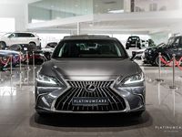 begagnad Lexus ES300H 2.5 E-CVT 218hk 2023 / LEASEBAR