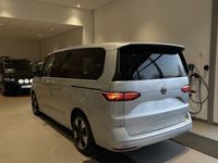 begagnad VW Multivan eHybrid Style Lång 7-sits Lagerbil 2024, Minibuss