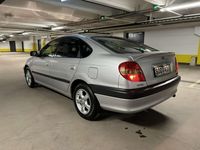 begagnad Toyota Avensis Liftback 2.0 D4 VVT-i 150Hk 1 Ägare