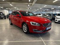 Begagnad Volvo V60 Momentum 181 HK (133 kW) 2014 Röd Kombi