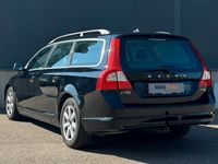 begagnad Volvo V70 1.6 DRIVe Momentum Euro 5/Nyservad/PDC/Drag/BT