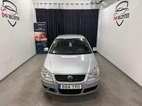 Begagnad VW Polo Comfortline 75 HK (55 kW) 2006 Silver Halvkombi