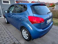 Begagnad Kia Venga Comfort 90 HK (66 kW) 2014 Blåmetallic Halvkombi