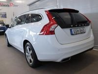 Begagnad Volvo V60 Momentum 150 HK (110 kW) 2016 Vit Kombi