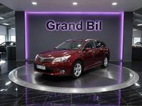 Begagnad Toyota Avensis 152 HK (111 kW) 2013 Röd Kombi