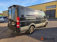 Begagnad Iveco Daily 116 HK (85 kW) 2012 Svart