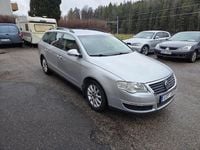Begagnad VW Passat Comfortline 150 HK (110 kW) 2006 Silver Kombi