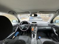 begagnad Toyota Avensis Liftback 2.0 D-4 VVT-i