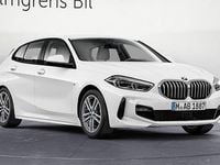 Begagnad BMW 118 M Sport 136 HK (100 kW) 2022 Vit Halvkombi