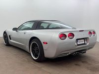 Begagnad Chevrolet Corvette 355 HK (261 kW) 2002 Ljusgrå Sportkupé