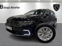 Begagnad VW Passat GTE 218 HK (160 kW) 2022 Svart metallic Kombi