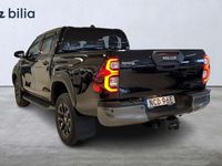 begagnad Toyota HiLux Dubbelhytt D-CAB 2,8 T D-4D ADBLUE 4WD INVINCIBLE TEKNIK DRAG