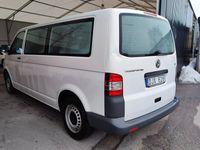 begagnad VW Caravelle Lång Kombi 9-Sits 2.0 TDI 102hk Nybes