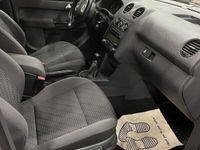 begagnad VW Caddy Handikappanpassad bil