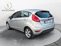 Begagnad Ford Fiesta Trend 82 HK (60 kW) 2010 Grå Halvkombi