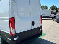 Ny Iveco Daily 136 HK (100 kW) 2025 Vit Van