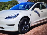 Begagnad Tesla Model 3 Standard Range Plus 239 kW (325 HK) 2020 Sedan