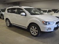 begagnad Mitsubishi Outlander 2.2 (156hk) Di-D 4WD Sportronic / 3-Äga