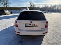 Begagnad Skoda Octavia Ambition 110 HK (80 kW) 2016 Vit Halvkombi