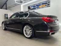 Begagnad BMW 750 449 HK (330 kW) 2016 Brun Sedan