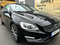 Begagnad Volvo V60 Momentum 190 HK (139 kW) 2018 Svart Kombi