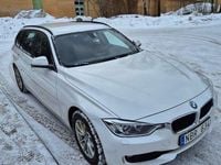 Begagnad BMW 320 M Performance 200 HK (147 kW) 2013 Vit pärlmetallic Kombi