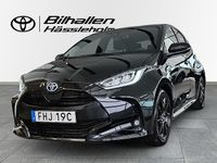 Begagnad Toyota Yaris 2023 Svart Halvkombi