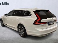 Begagnad Volvo V90 Core 253 HK (186 kW) 2022 Vit Kombi