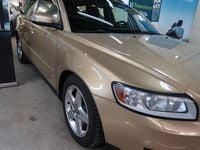 Begagnad Volvo V50 Kinetic 141 HK (103 kW) 2008 Ljusbrun (brun) Kombi