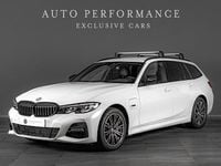 Begagnad BMW 330e M Sport 292 HK (214 kW) 2022 Alpinvit metallic Kombi