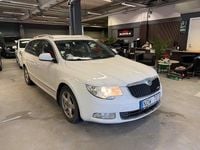 Begagnad Skoda Superb Ambition 105 HK (77 kW) 2012 Vit Kombi