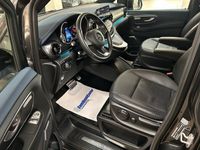 begagnad Mercedes EQV300 Avantgarde SE Edition 204hk S&V-hjul