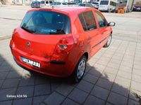 begagnad Renault Clio R.S. 5-dörra Halvkombi 1.6 Euro 4,Automat ,Ny besi