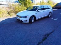 Begagnad VW Passat GTE 218 HK (160 kW) 2017 Vit Kombi
