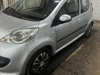 Begagnad Peugeot 107 68 HK (50 kW) 2008 Halvkombi