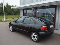 Begagnad Renault Mégane II Expression 116 HK (85 kW) 2001 Svart Halvkombi