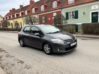 Begagnad Toyota Auris 90 HK (66 kW) 2011 Halvkombi