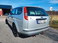 begagnad Ford Focus Kombi 1.8 Flexifuel Euro 4 Drag