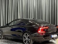 begagnad Volvo S90 Recharge T8 Ultimate Dark Se spec B&W Luftfj Massage stolar 2023, Sedan