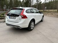 begagnad Volvo V60 CC D4 AWD Summum full utr