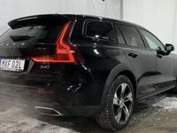 begagnad Volvo V60 CC B4 AWD Geartronic Momentum Euro 6