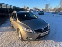 Begagnad Kia Ceed Sportswagon 128 HK (94 kW) 2012 Silver Kombi