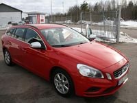 Begagnad Volvo V60 R-Design 116 HK (85 kW) 2012 Röd Kombi