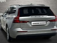 begagnad Volvo V60 B3 Bensin Core 2023, Kombi