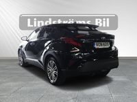 begagnad Toyota C-HR Hybrid 1.8 Executive Skinn JBL Drag Vinterhjul 122hk