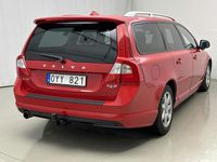 Begagnad Volvo V70 R-Design 180 HK (132 kW) 2012 Röd Kombi